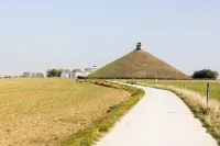 Gîte Ferme d'Hougoumont فنادق في Genappe