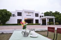 Greenwood Hotel Hotels in Khajuraho