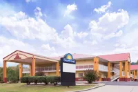 Days Inn by Wyndham Trenton