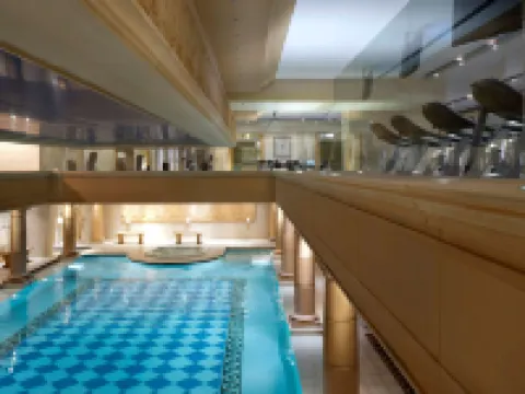 Radisson Blu Martinez Beirut โรงแรมในเบรุต