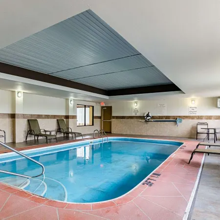 Comfort Inn & Suites Lawrence - University Area