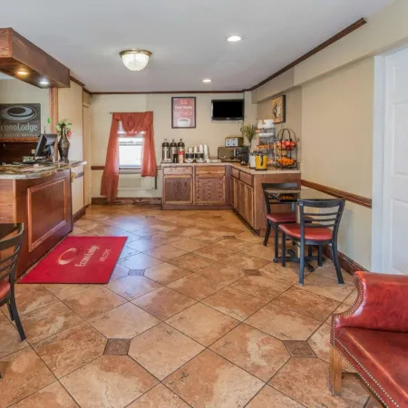 Econo Lodge Hermitage South