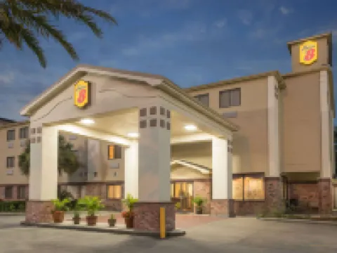 Super 8 by Wyndham Duson Lafayette West Area Hotels in Duson