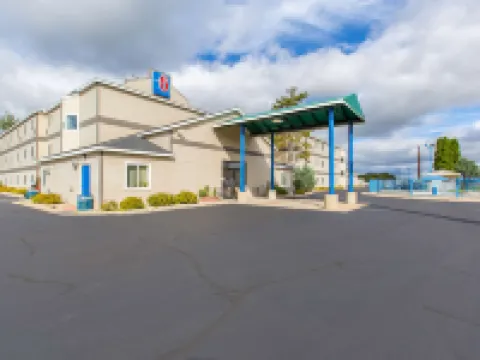 威斯康星巴拉布 - 德爾頓湖 6 號汽車旅館 索克縣酒店