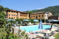 Park Hotel REGINA - with air condition and pool Hôtels à : Bagni di Lucca