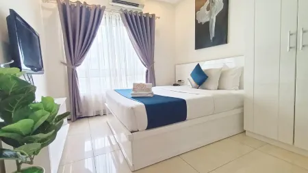Queen Central Apartment Hotel