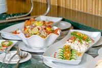 珊瑚海洋海灘和水上公園飯店 - 早餐