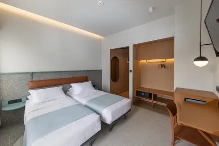 Evripides Hotel