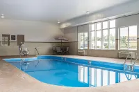 Quality Inn & Suites - Pools