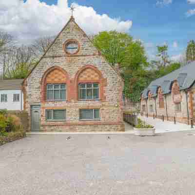 Chequers Lodge Hotel Exterior