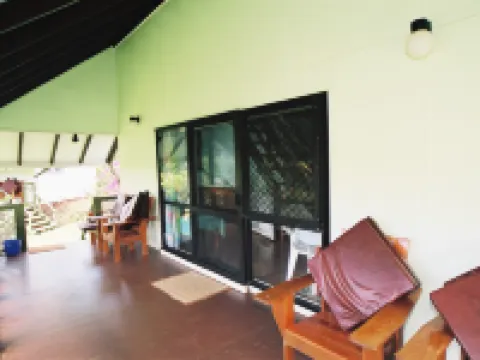 Ginas Garden Lodges, Aitutaki - 4 Self Contained Lodges in a Beautiful Garden. アイツタキ島のホテル