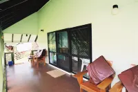 Ginas Garden Lodges, Aitutaki - 4 Self Contained Lodges in a Beautiful Garden. Hotels in Aitutaki