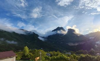 Wufeng Xinli Mountain Residence Homestay