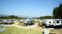 コスギリゾート宿泊トレーラー / STAY / The Trailer（旧・フランピングビレッジ阿蘇） 宮地駅周辺のホテル