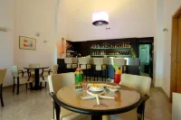 โรงแรมวิลล่าคาโรลินา - ที่มีบาร์