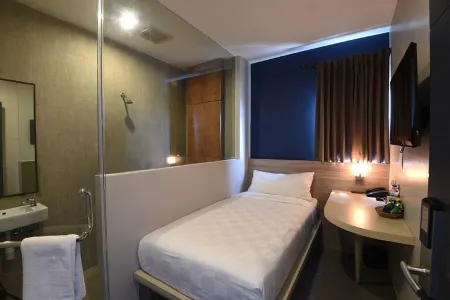 HOTEL MIRA INN RUNGKUT INDUSTRI