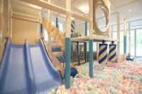 Geojedo Hillstory Kids Pool Villa