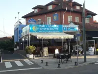 La Casona Hotels near Centro de Interpretación del Parque Natural Marismas de Santoña, Victoria y Joyel