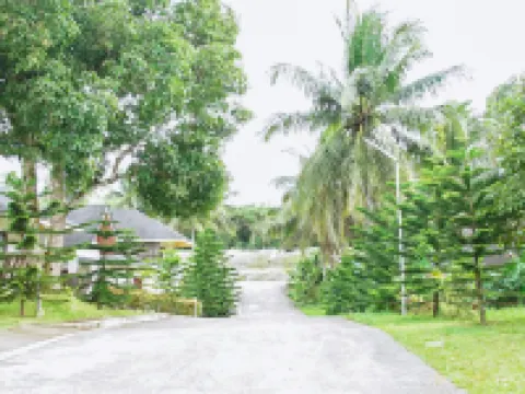 Lucia’s Bed and Breakfast Resort Hotels in Silang