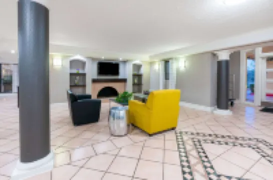 Super 8 by Wyndham The Woodlands North Hotels in Shenandoah