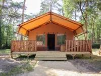 Lodgetent 2 فنادق في هوينديرلو