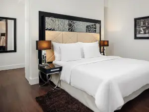 Roomers Berlin Steinplatz, Autograph Collection