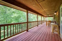 Marble Mountainside Escape w/ Wraparound Deck - Country Houses