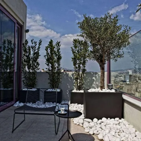 Novus City Hotel
