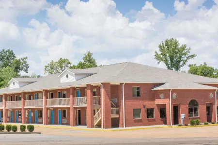 Days Inn by Wyndham Tupelo