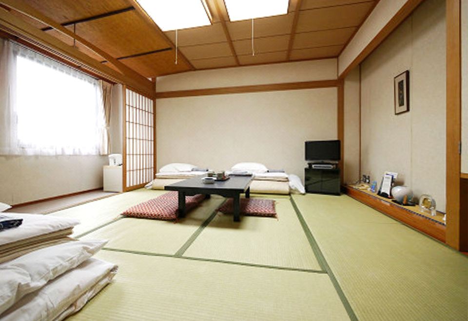 1. Hotel Fu..