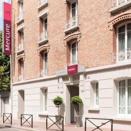 Hôtel Mercure Paris Levallois-Perret Отели рядом с достопримечательностью «Парк Планшет»