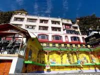Calux Hill Queen at Mall Road with Parking - Formerly Amara Hotels near Rope Way
