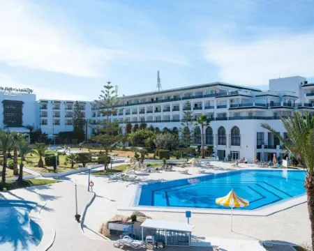 Riviera Hotel - Family Only Hotels in Akouda