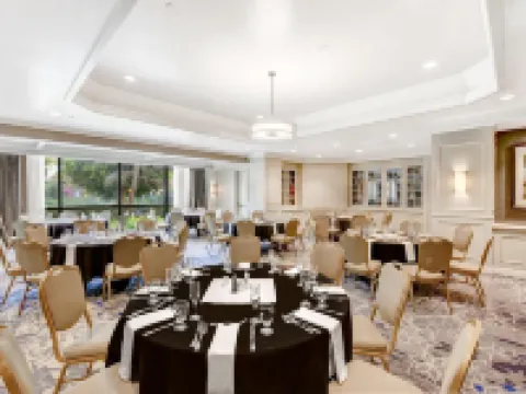 Embassy Suites by Hilton Anaheim Orange Hotels in Orange