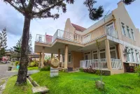 Villa Kota Bunga R8-08 - 4Br with Pool by Zahra Al-Jazeerah