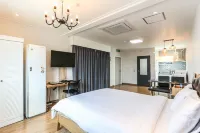 Picasso Hotel Hotels in Donghae-si