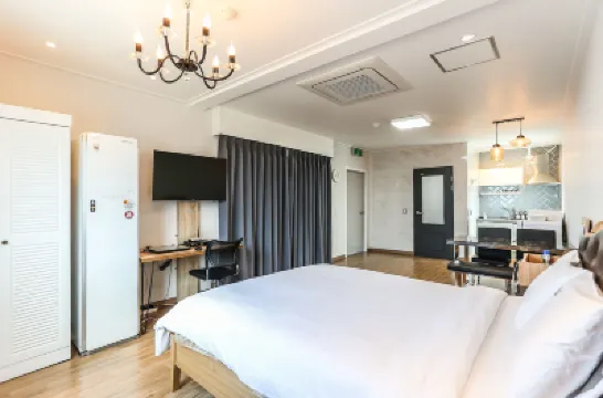 畢加索飯店 川海灘附近的飯店