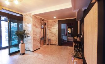 Gunsan Hotel Stay