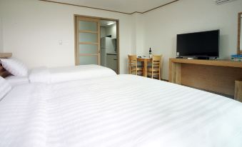 Seogwipo Bow Hill Pension & Hotel