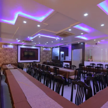 Hotel Sahibs Red Carpet