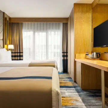 Days Inn by Wyndham Istanbul Bomonti Отели рядом с достопримечательностью «Trump towers»