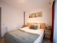 Giuliott with Parking and Shared Pool