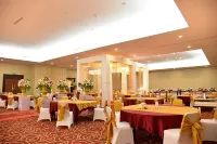 D'Primahotel Kualanamu Medan Formerly Prime Plaza Hotel - فطور