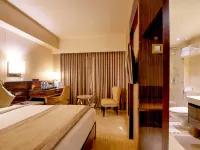 Sai Palace Grand, Malad Hotels near Inorbit Mall