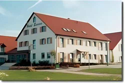 Landhotel Seerose Hotels in Langenzenn