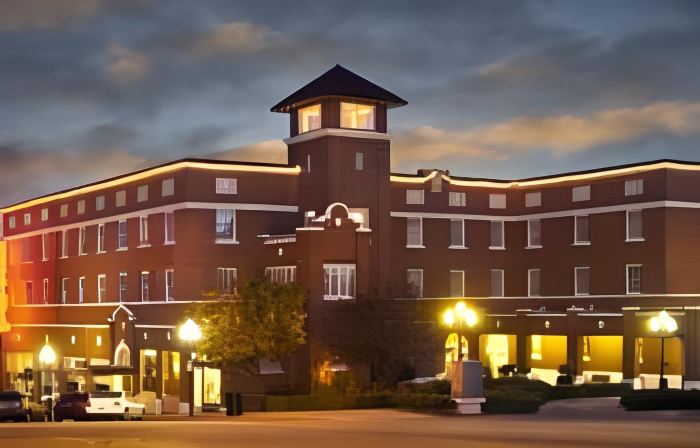 Hassayampa Inn