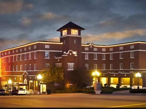 Hassayampa Inn