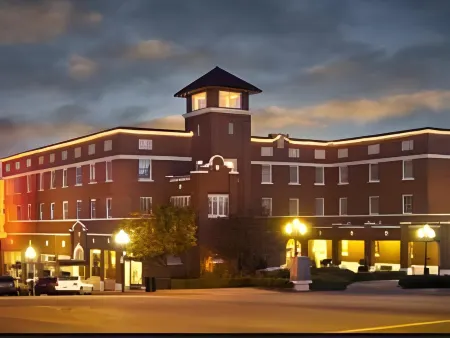 Hassayampa Inn Отели рядом с достопримечательностью «Университет Эмбри-Риддл Аэронаутикал в Прескотт»