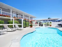 Monterey Bay Lodge Hotels in Monterey