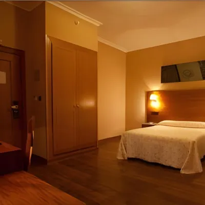 Nova Roma Hoteles cerca de Estadio Romano José Fouto